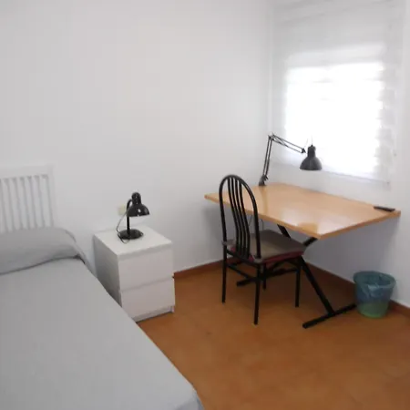 Residencia Universitaria Reuniver Burjassot * Валенсия